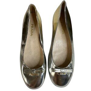 PRADA Milano Round Toe Silver Enamel Ballet Flats Ballerina US 4 EU 35 Bow Logo